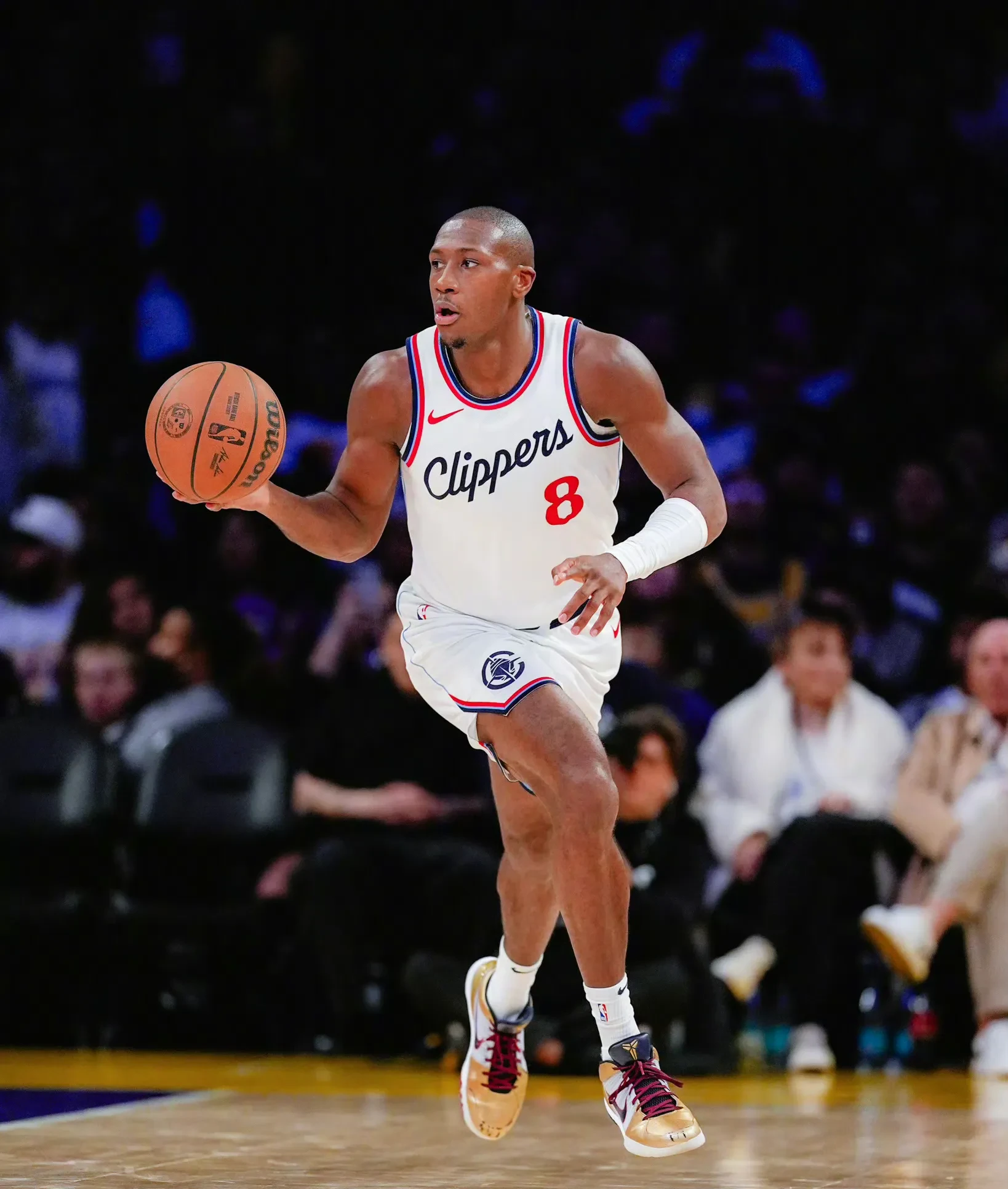 包含哈登连续二十场比赛得分超过败北，加拿大队挑战极限！的词条