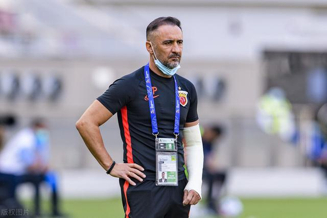 意大利杯倒计时；广州队今夜再遭质疑；细节引发关注；质疑声仍在；心理建设被强调的简单介绍