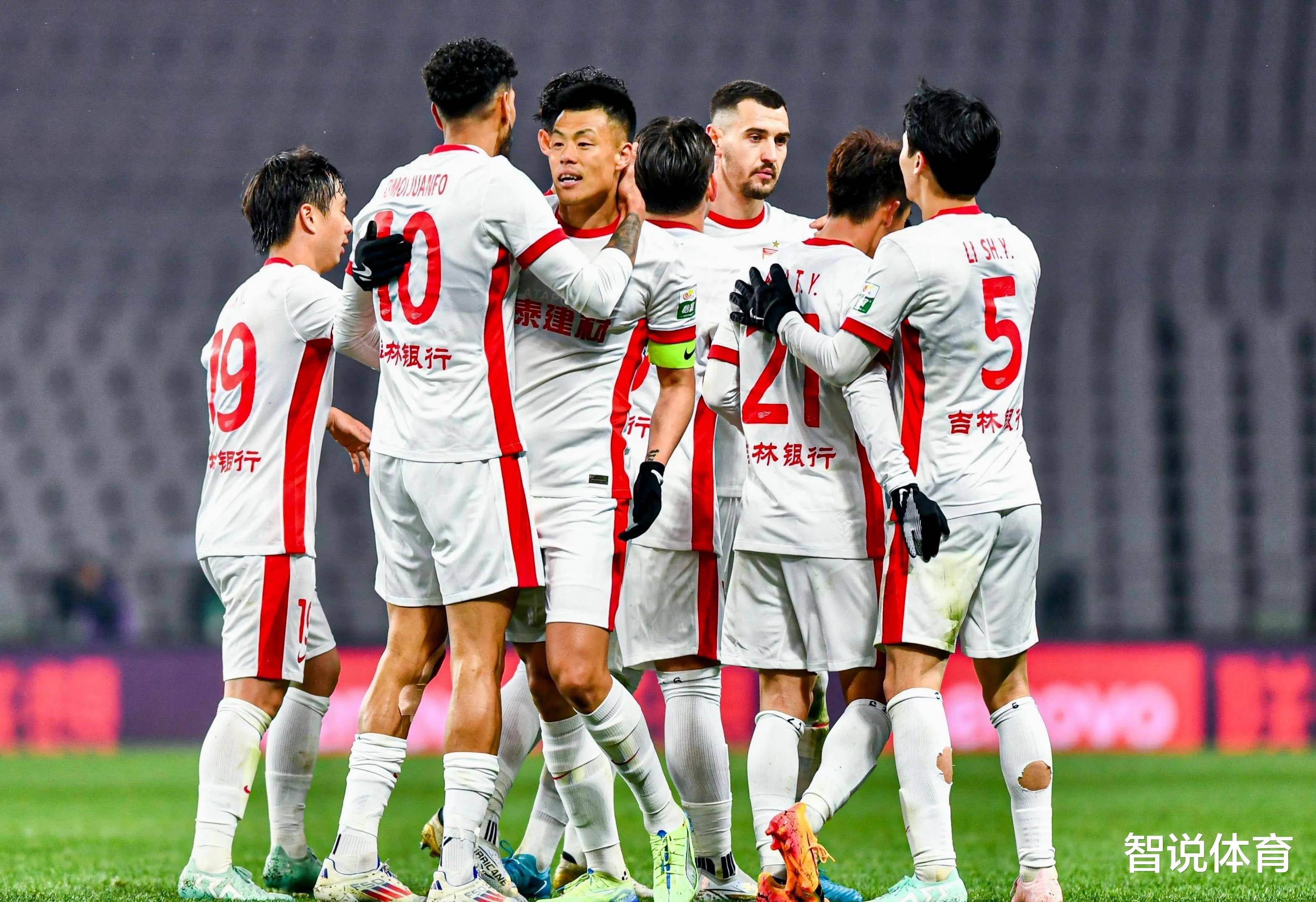 关于赛地聚焦：中超清晨热度飙升，皇家马德里战术微调，更衣室稳定，年轻球员得到机会的信息